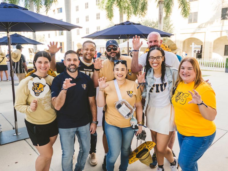FIU Alumni football fans